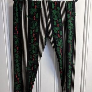 Black with Holly Christmas Lularoe TC Leggings New
